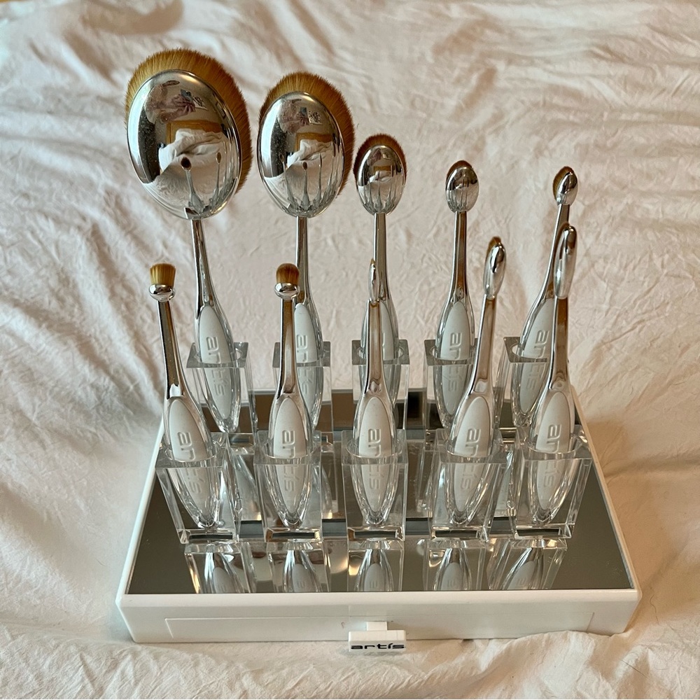 Artis Elite Brush Set with Stand - New